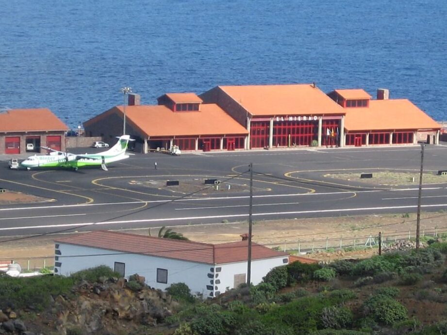 Alquiler de coches en el Aeropuerto de El Hierro (VDE)