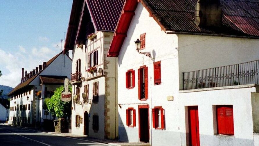 Alquiler de coches en Adiós, Navarra (España)