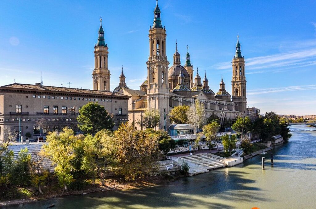 Alquiler de coches en Agón, Zaragoza (España)