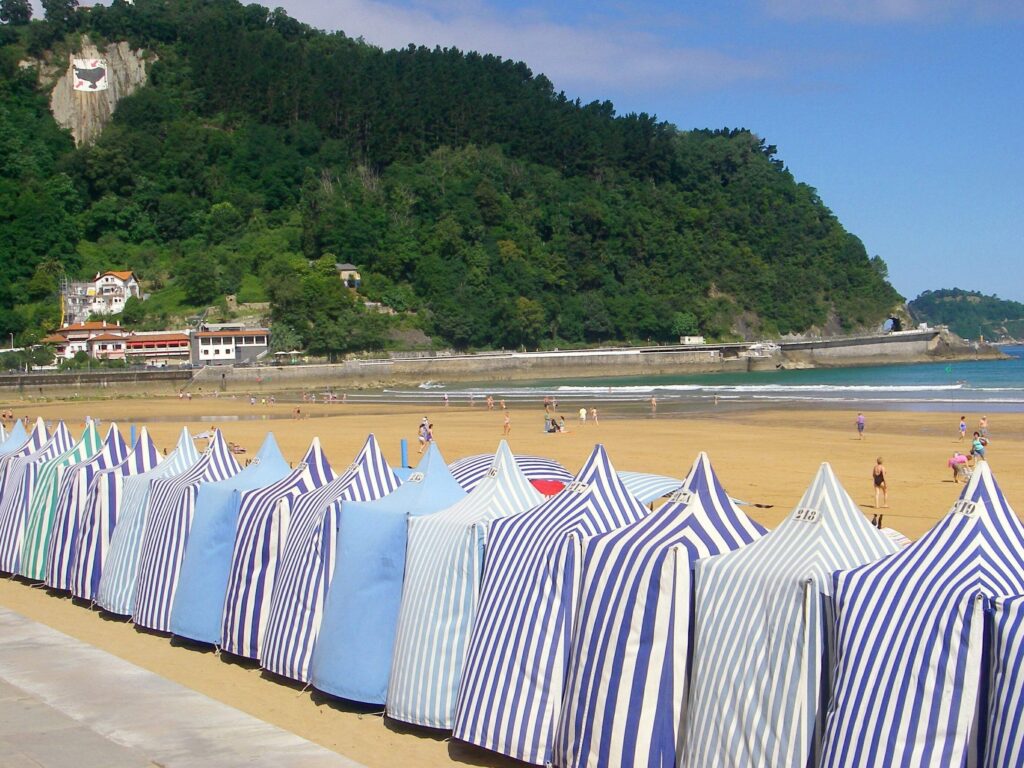 Alquiler de coches en Aizarnazabal, Gipuzkoa (España)