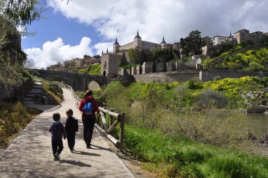 Alquiler de coches en Albarreal de Tajo, Toledo (España)