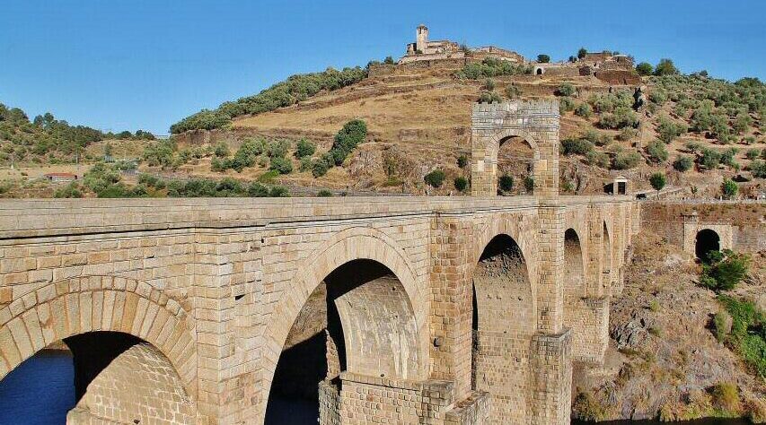 Alquiler de coches en Alcántara, Cáceres (España)