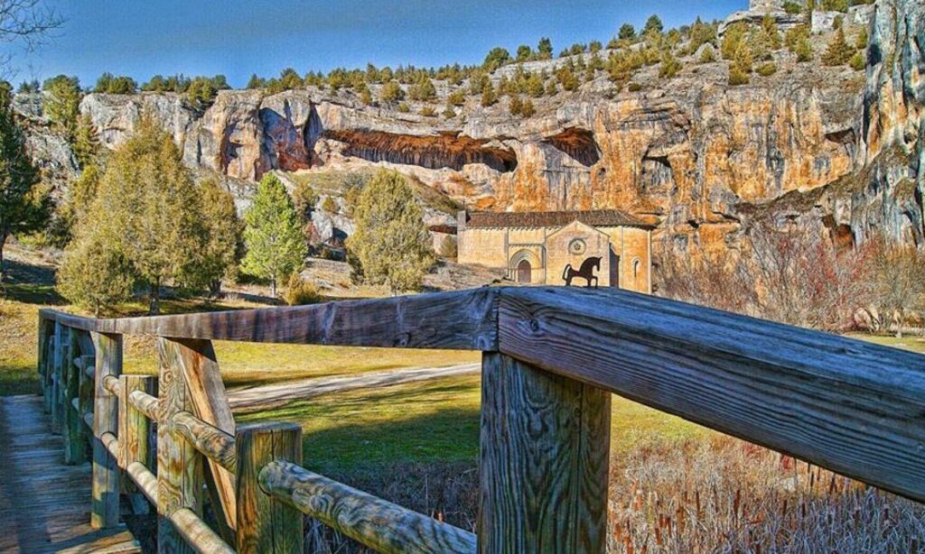 Alquiler de coches en Alcubilla de las Peñas, Soria (España)