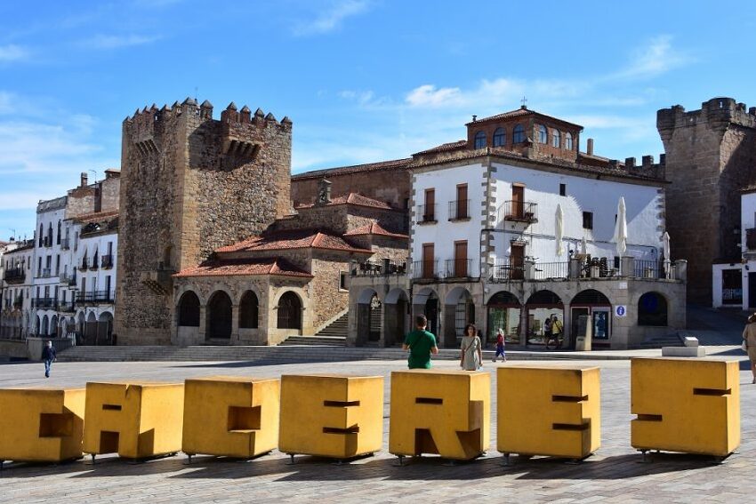 Alquiler de coches en Alcuéscar, Cáceres (España)