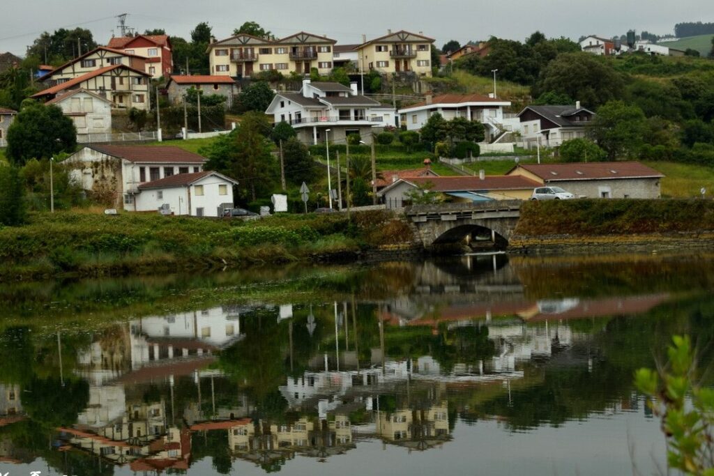 Alquiler de coches en Bárcena de Cicero, Cantabria (España)